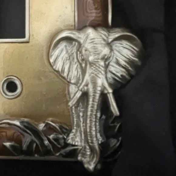 New In Box Enamel Switch Plate - Picture 5 of 7